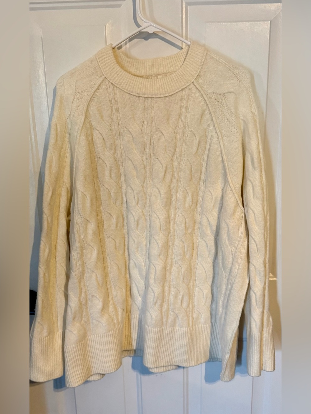 Aerie Unreal Cable Knit Crewneck Oversized Pullover Cream Sweater